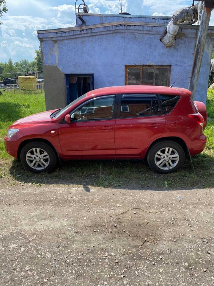 Toyota RAV4: фото владельца