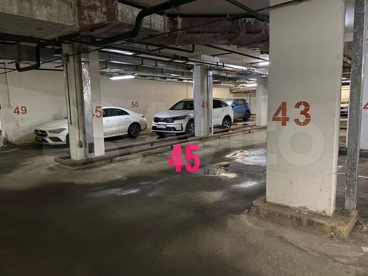 Машиноместо, 14 м²