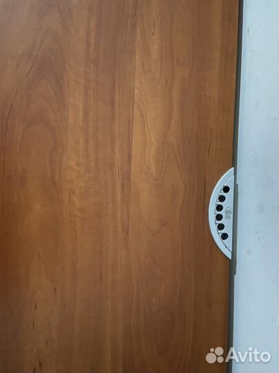 Очень удобный Компьютерный стол бу