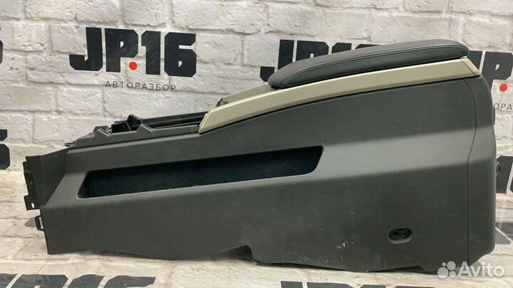 Подлокотник Infiniti Qx56 JA60 VK56DE 2005