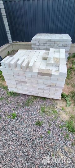 Кирпич белый силикатный пустотелый