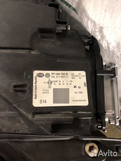 Фара левая Volkswagen Touareg II 7P1941751B