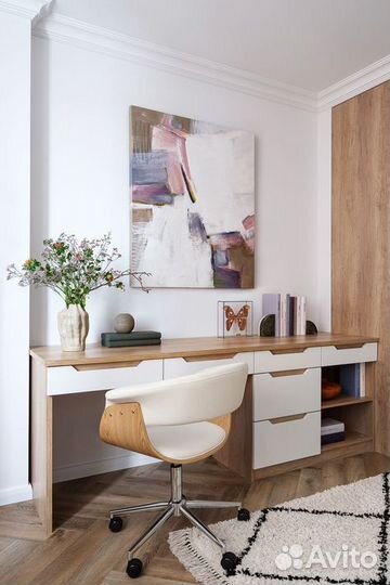 Рабочая зона со шкафом