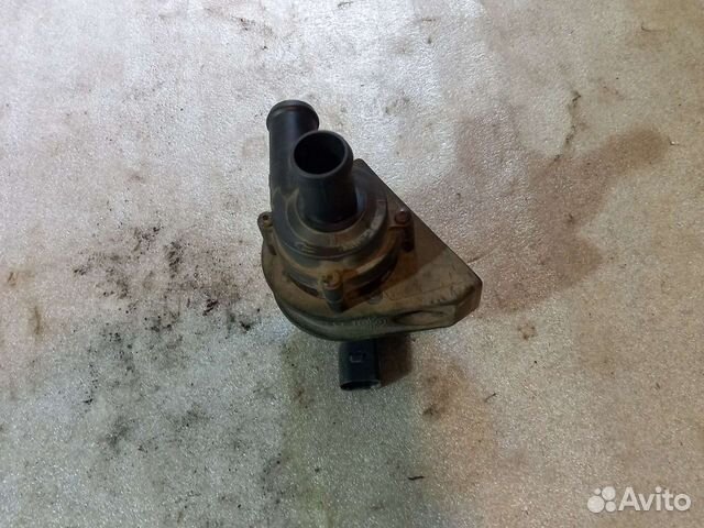 Дополнительный насос охлаждающей жидкости VW Tigua