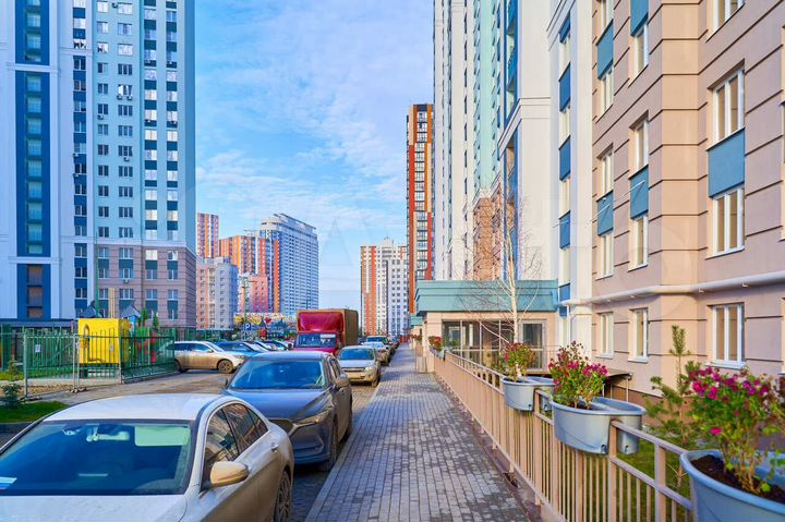 3-к. квартира, 91 м², 1/25 эт.