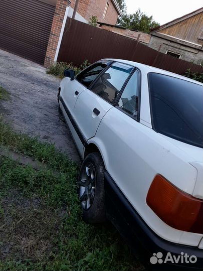 Автомобиль на запчасти разбор Audi 80