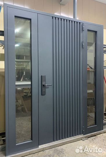 Дверь в частный дом