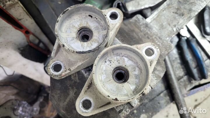 Опоры задние армотизатора