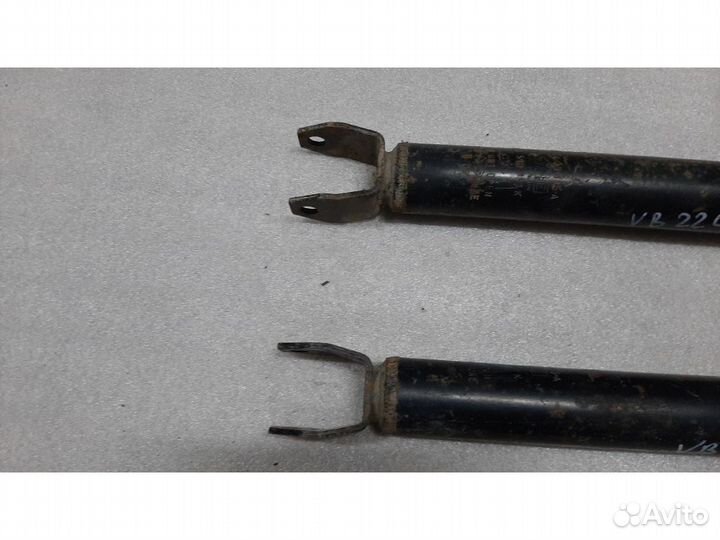 Амортизатор audi A8 D2 задний