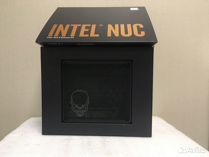 Intel NUC 9 I5-9300H/16Gb/256 Gb SSD nvme