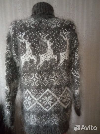 Пуховый свитер