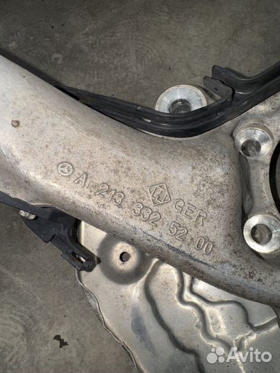 Поворотный кулак mercedes w213