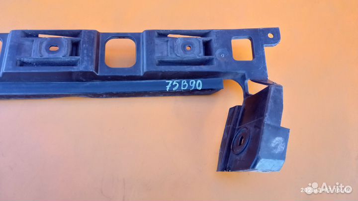 Кронштейн бампера для Volkswagen Passat B6