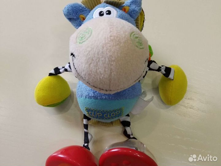 Пакетом Фирменные развивающие игрушки для малышей