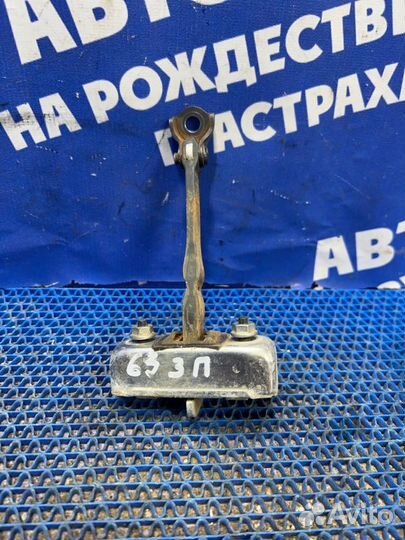 Ограничитель двери Toyota Auris хэтчбек 1ZR 2007