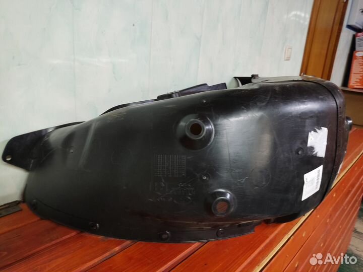 Подкрылок задний правый Hyundai Santa Fe 2. 2005-2