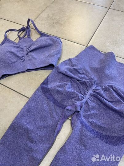 Женский бесшовный костюм для спортзала