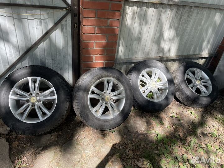 Зимние колеса на nissan qashqai r16 215/65