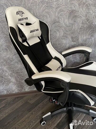 Игровое компьютерное кресло