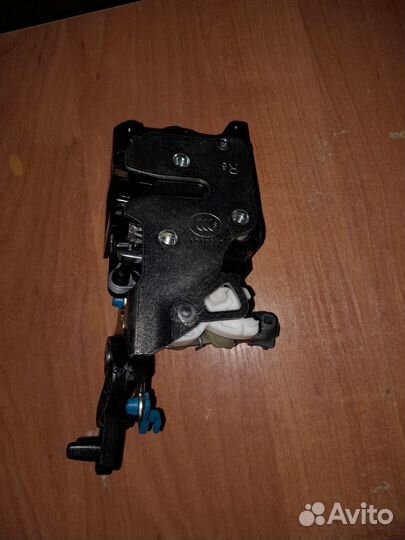 Замок двери шевролет General Motors 96260994