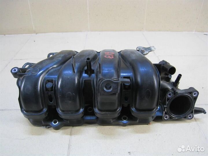 Коллектор впускной Toyota Yaris P13 2015