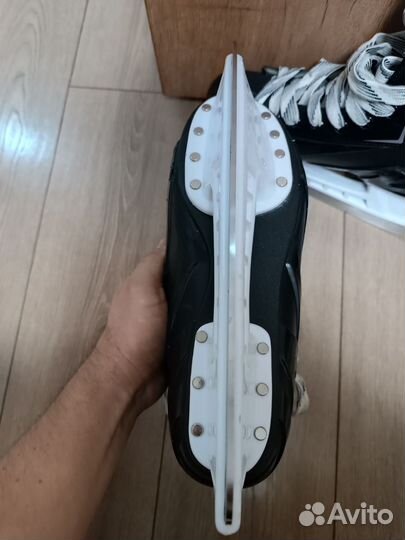 Коньки хоккейные 43 размер