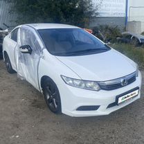 Honda Civic 1.8 MT, 2012, битый, 220 000 км, с пробегом, цена 800 000 руб.