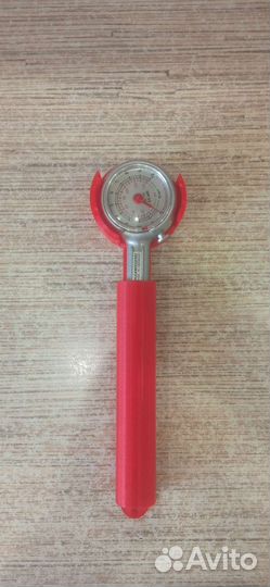 Крепление для манометра