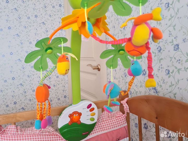 Музыкальная карусель на кроватку tiny love