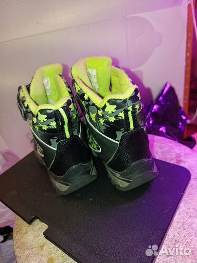 Ботинки зимние, как на девочку, так и на мальчика