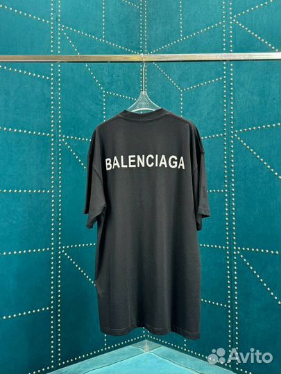 Футболка Balenciaga