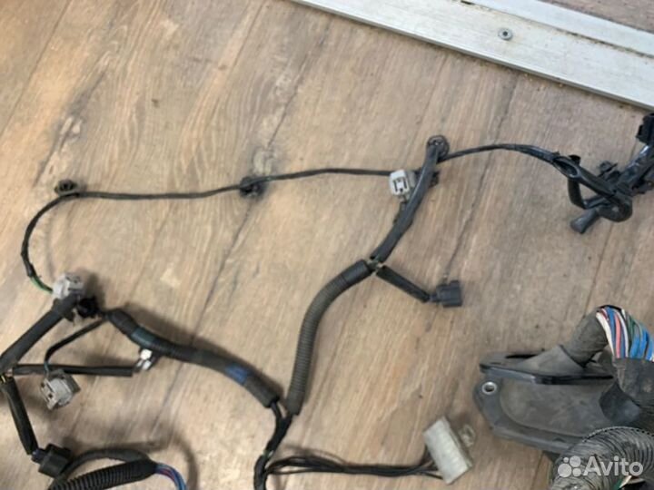 Проводка салона Mitsubishi Pajero 4 3.2D 2007