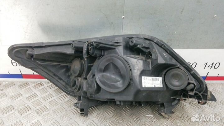 Фара левая Ford Kuga 2010