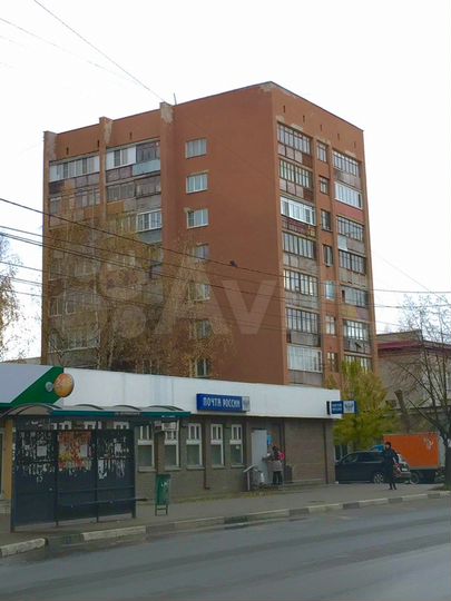 Доля в 4-к. квартире, 70,7 м², 6/9 эт.