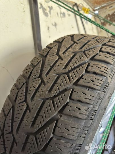 Tigar SUV Winter 215/50 R17