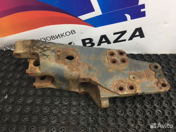 Кронштейн передней рессоры L Daf XF105