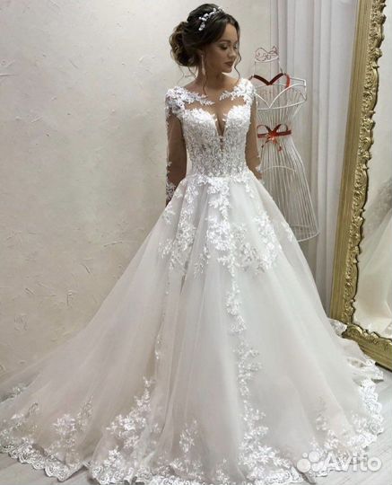 Свадебное платье