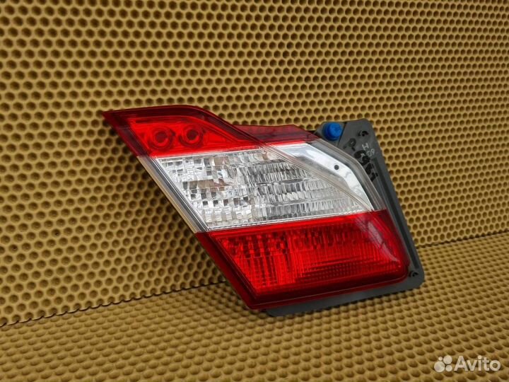 Фонарь в крышку багажника задний левый Infiniti