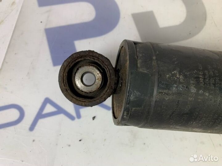 Стойка подвески задняя правая Chrysler Voyager