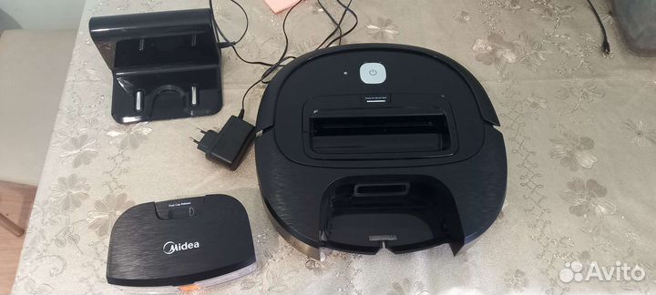 Робот пылесос midea
