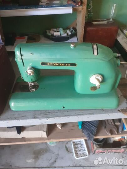 Швейная машинка