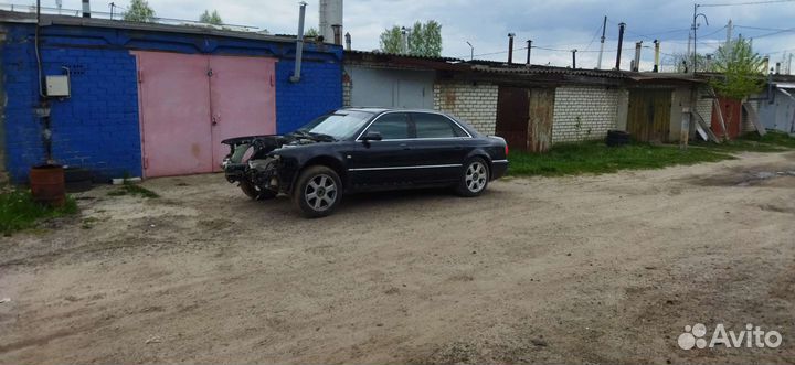 Запчасти на audi А8 д2