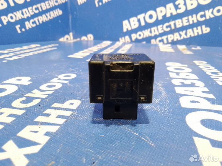 Реле Toyota Noah минивен 1AZ-FSE 2004