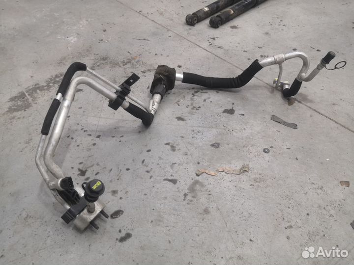 Трубка кондиционера Volvo XC70/XC60/S60/S80/V70