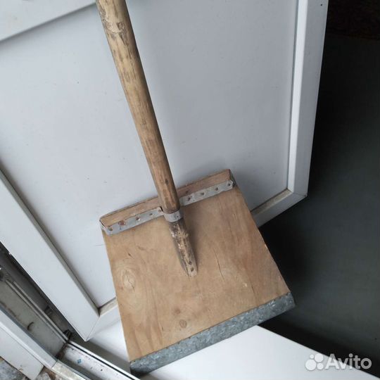 Лопата для снега