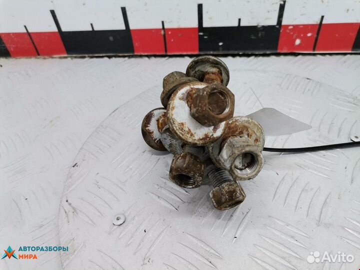 Болт Audi Q7 4L 2007 WHT001833