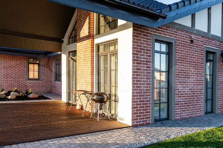 Дом 212 м² на участке 15 сот.