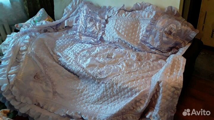 Покрывало с наволочками