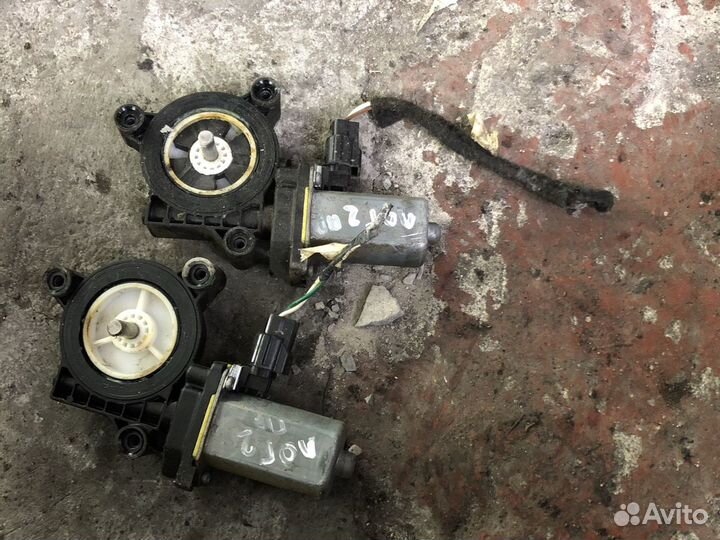 Моторчик стеклоподъемника Renault Logan 2