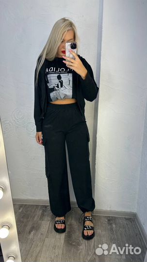 Спортивный костюм женский